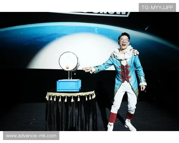 Musiala训练场爆笑瞬间:传球失误变“魔术秀”,队友笑到扶墙 Musiala训练场爆笑瞬间:传球失误变“魔术秀”,队友笑到扶墙